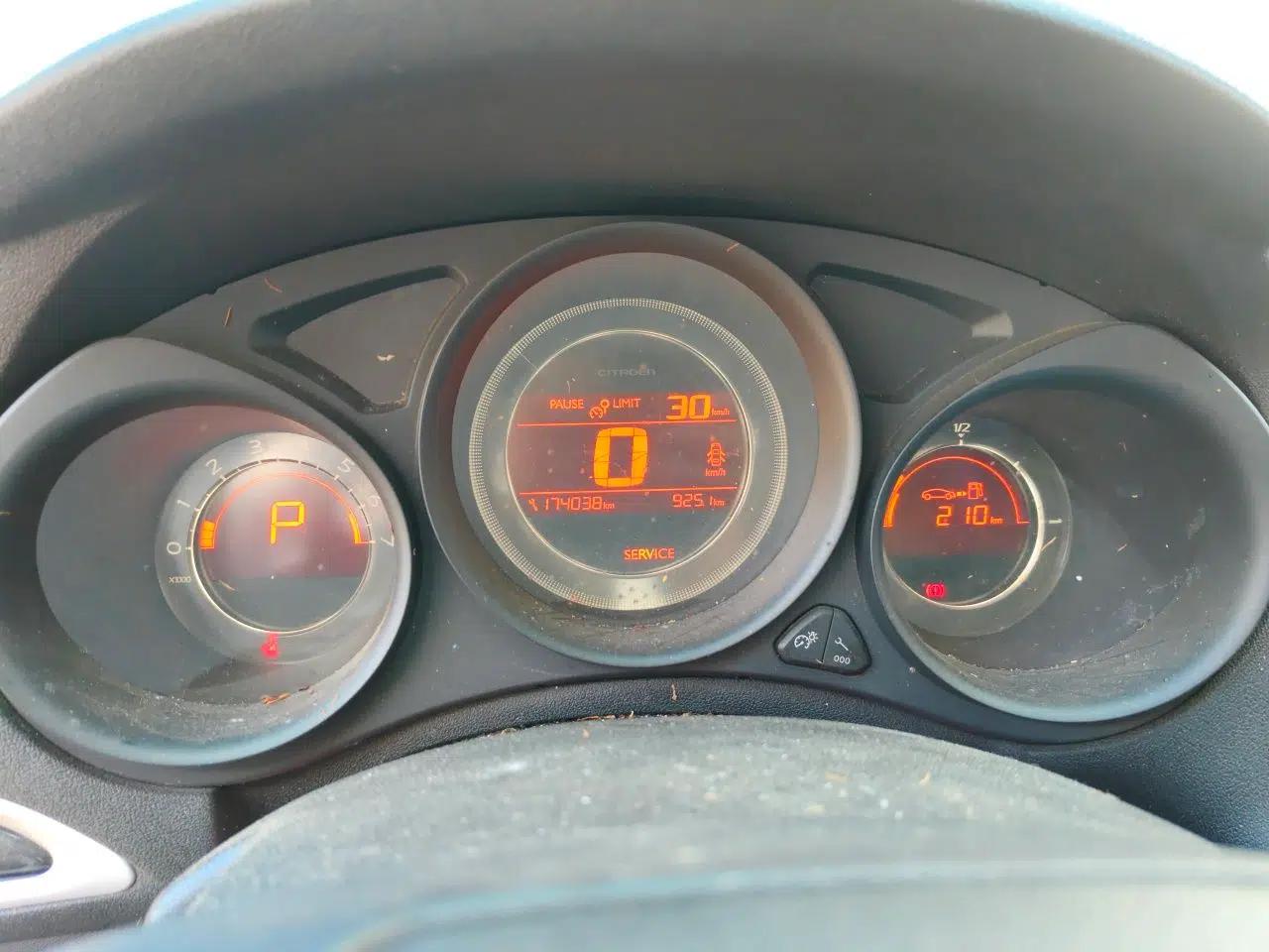 Citroen C4L 2015 1.8L Automatic Luxury Edition — миниатюра 11