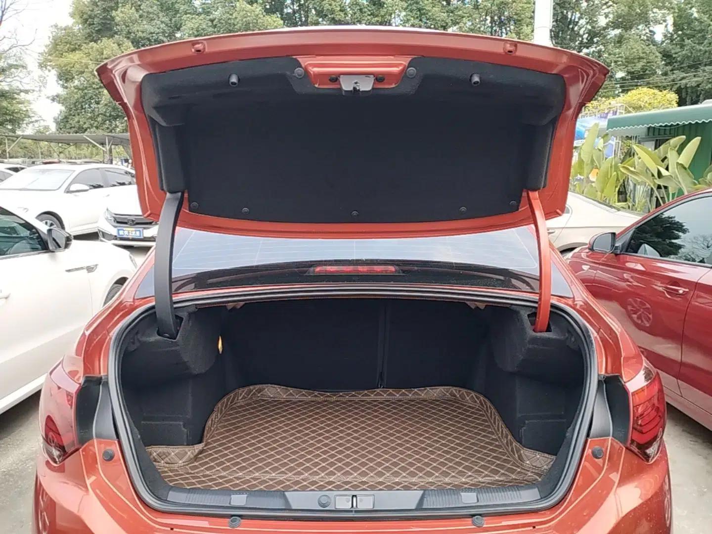 Citroen C4L 2016 1.2T Automatic Elite Model — миниатюра 22