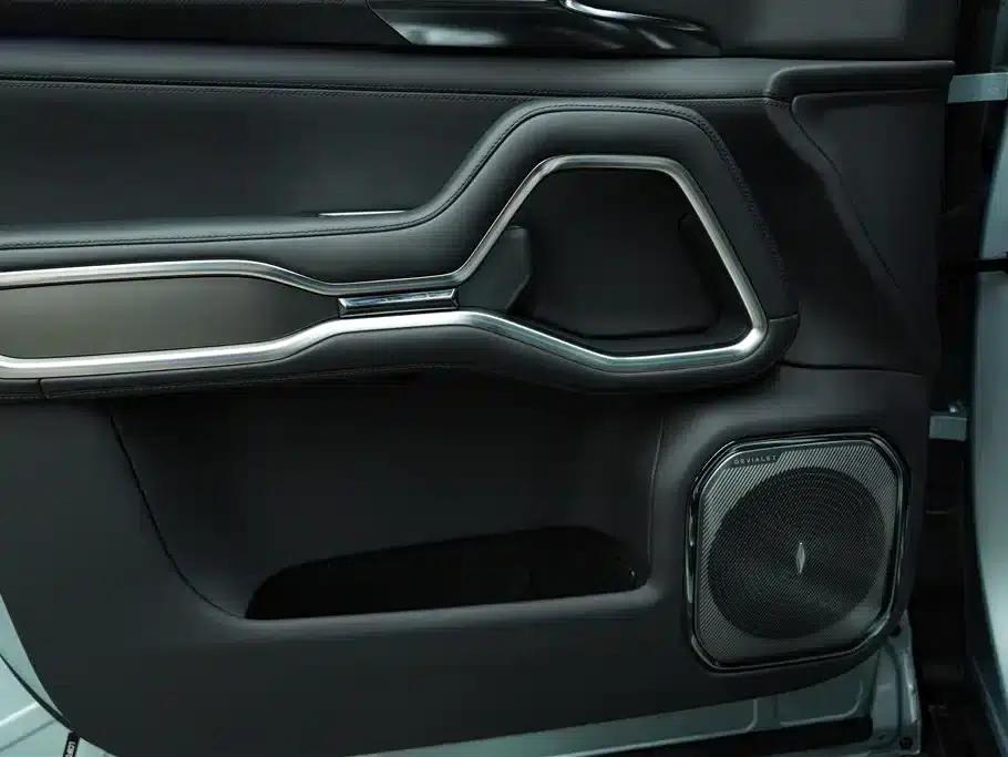 Leopard 8 2025 Smart & Brave Flagship Edition 6-seater — миниатюра 12