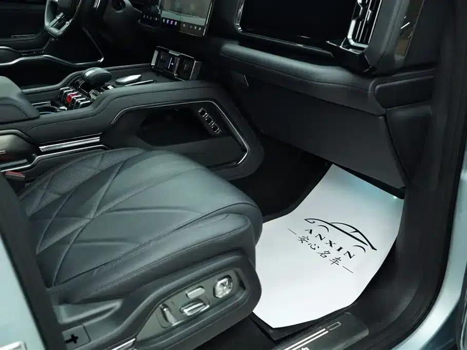 Leopard 8 2025 Smart & Brave Flagship Edition 6-seater — миниатюра 17
