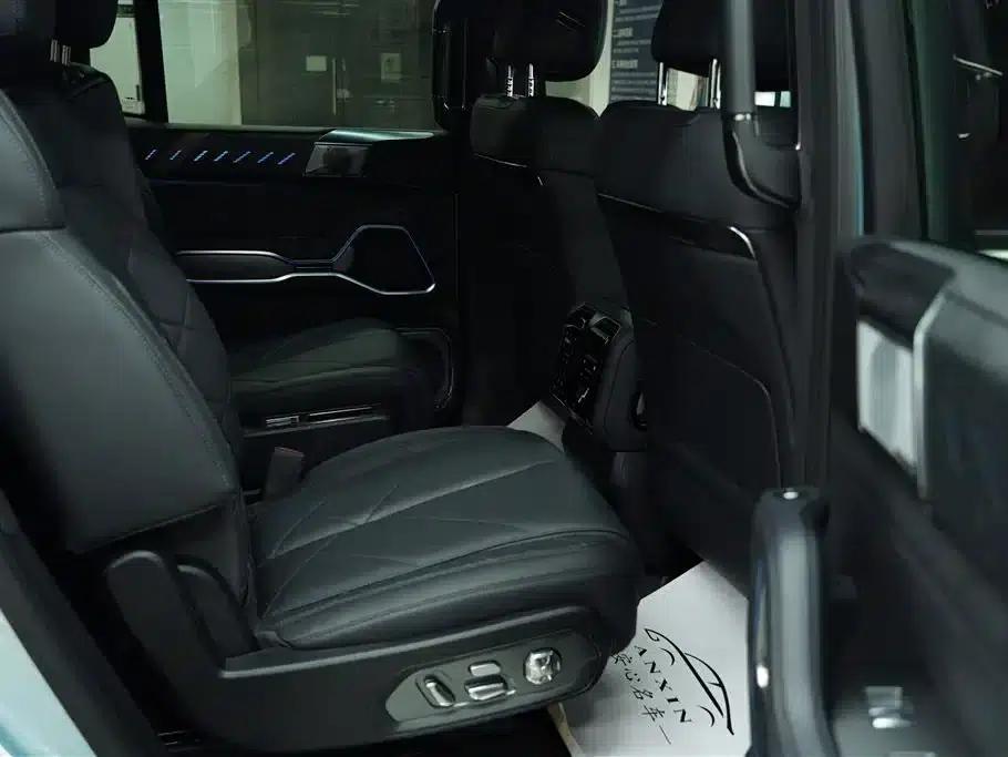 Leopard 8 2025 Smart & Brave Flagship Edition 6-seater — миниатюра 19
