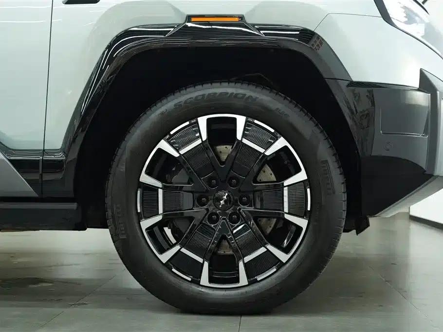 Leopard 8 2025 Smart & Brave Flagship Edition 6-seater — миниатюра 6