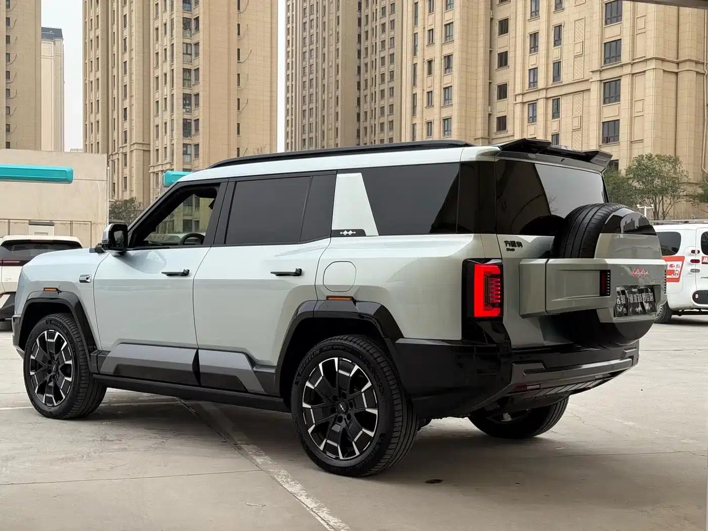 Leopard 8 2025 Smart & Brave Flagship Edition 6-seater — миниатюра 6