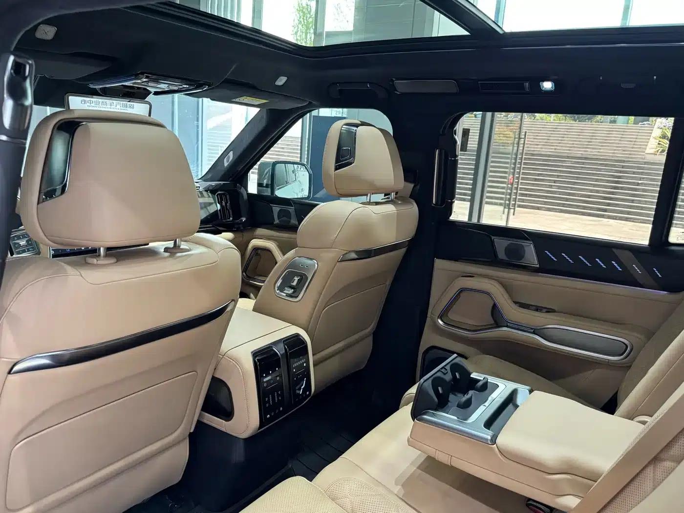 Leopard 8 2025 Smart & Brave Flagship Edition 7-Seater — миниатюра 11