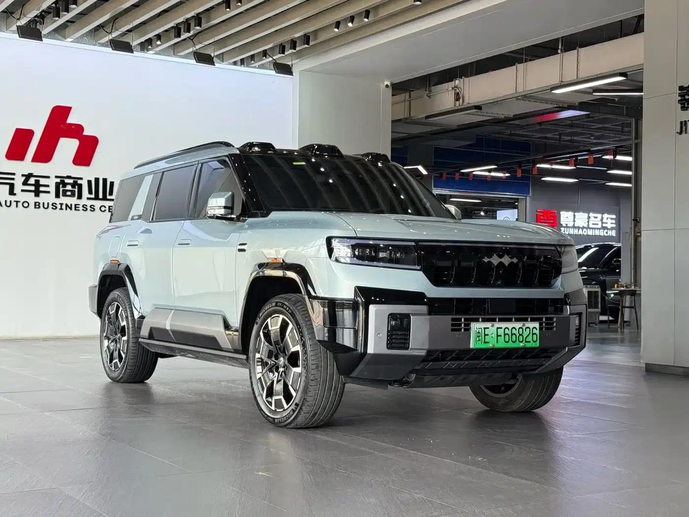 Leopard 8 2025 Smart & Brave Flagship Edition 7-Seater — миниатюра 3