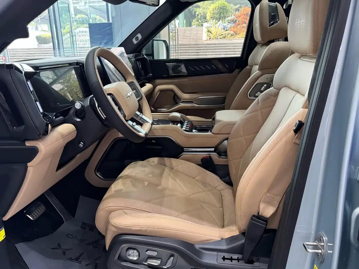 Leopard 8 2025 Smart & Brave Flagship Edition 7-Seater — миниатюра 8