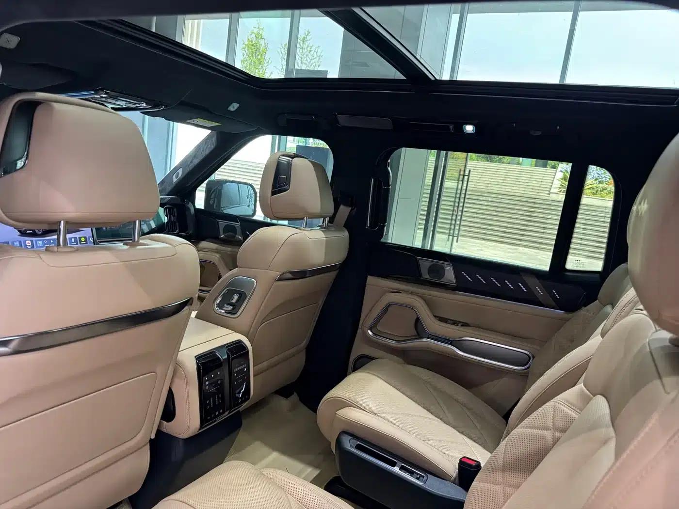 Leopard 8 2025 Smart & Brave Flagship Edition 6-seater — миниатюра 11