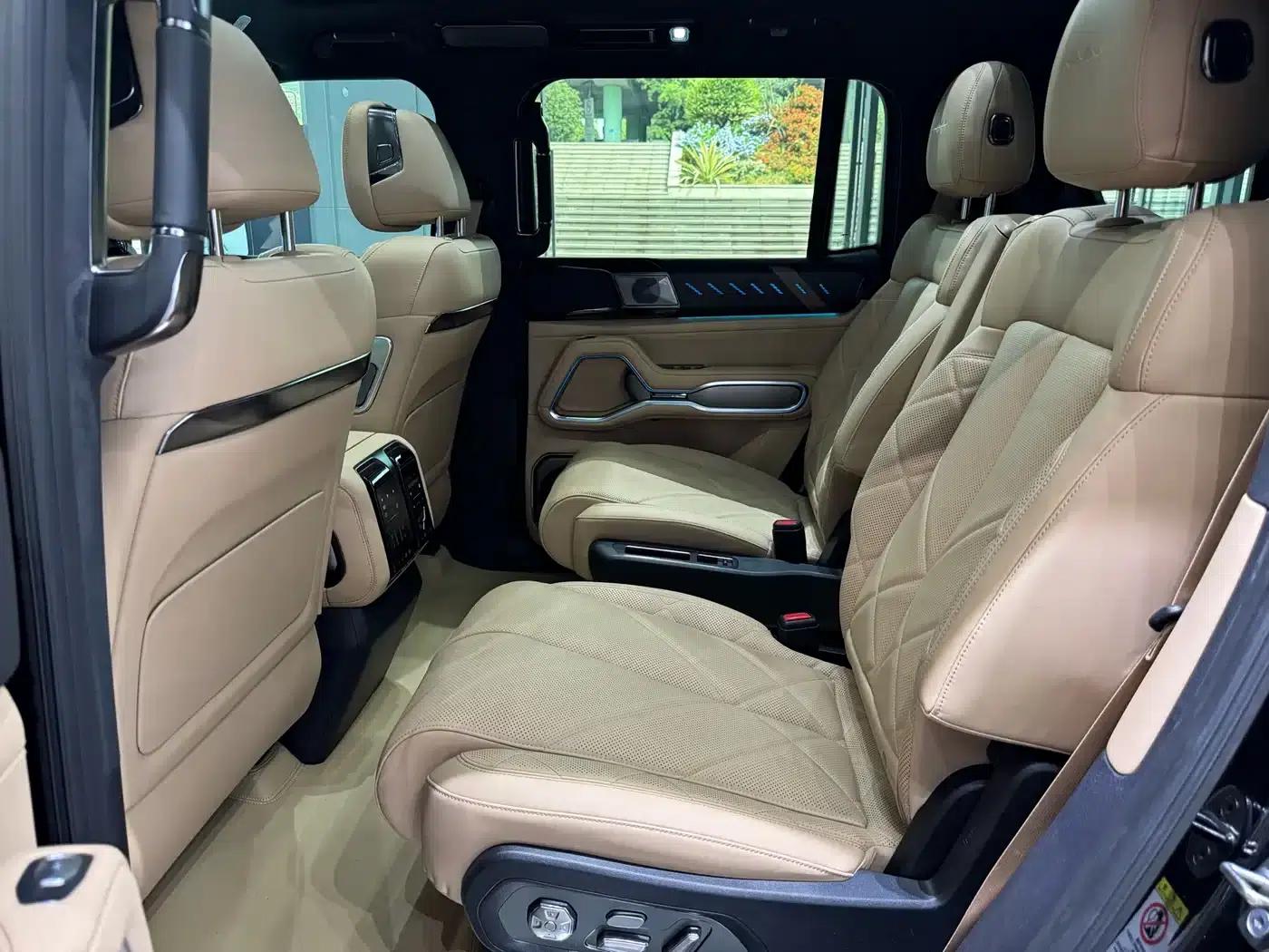 Leopard 8 2025 Smart & Brave Flagship Edition 6-seater — миниатюра 10
