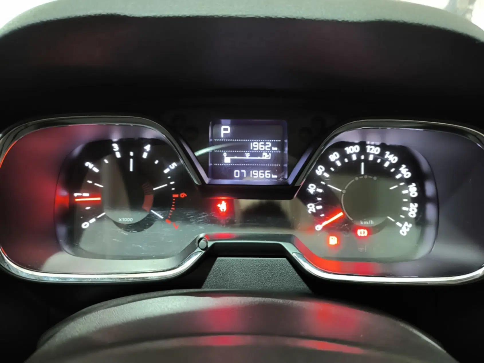 Citroen C4 Sega 2018 1.6L Automatic Luxury Model — миниатюра 14