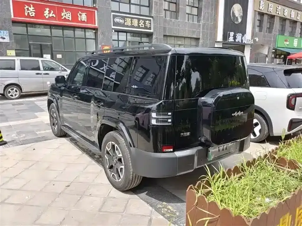 Titanium 7 2025 Model 200KM 2WD Max Edition — миниатюра 4