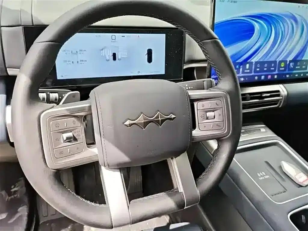 Titanium 7 2025 Model 200KM 2WD Max Edition — миниатюра 10