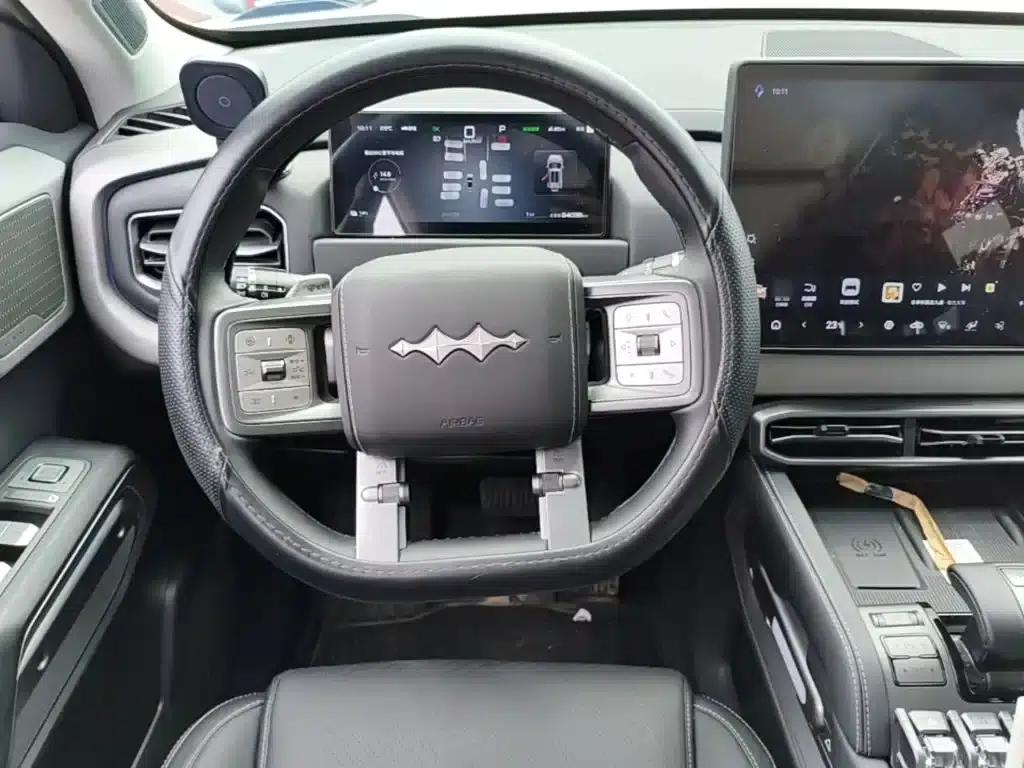 Titanium 3 2025 Model 501KM AWD Ultra Edition — миниатюра 11