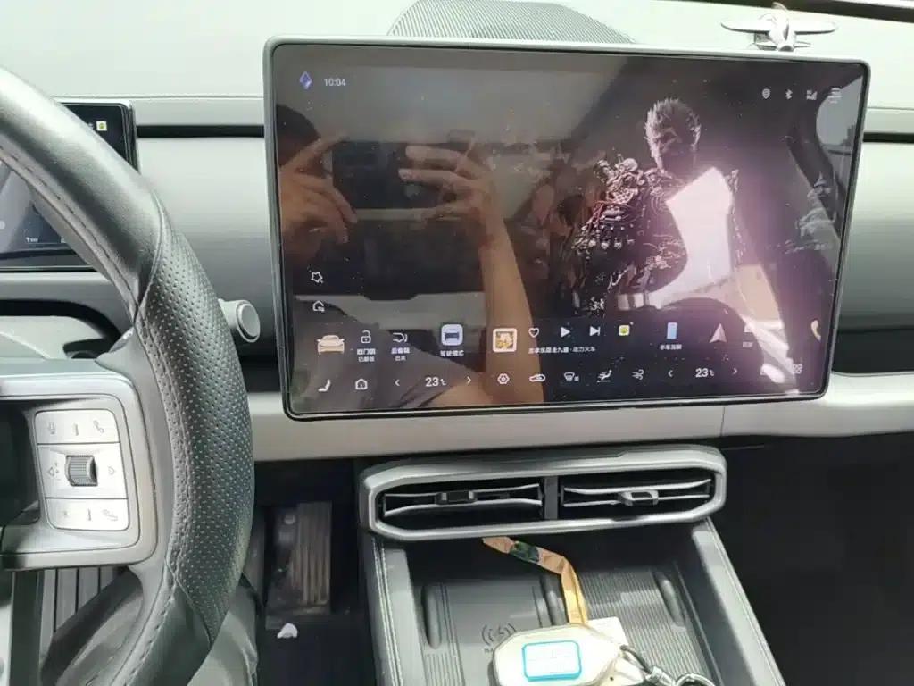 Titanium 3 2025 Model 501KM AWD Ultra Edition — миниатюра 13