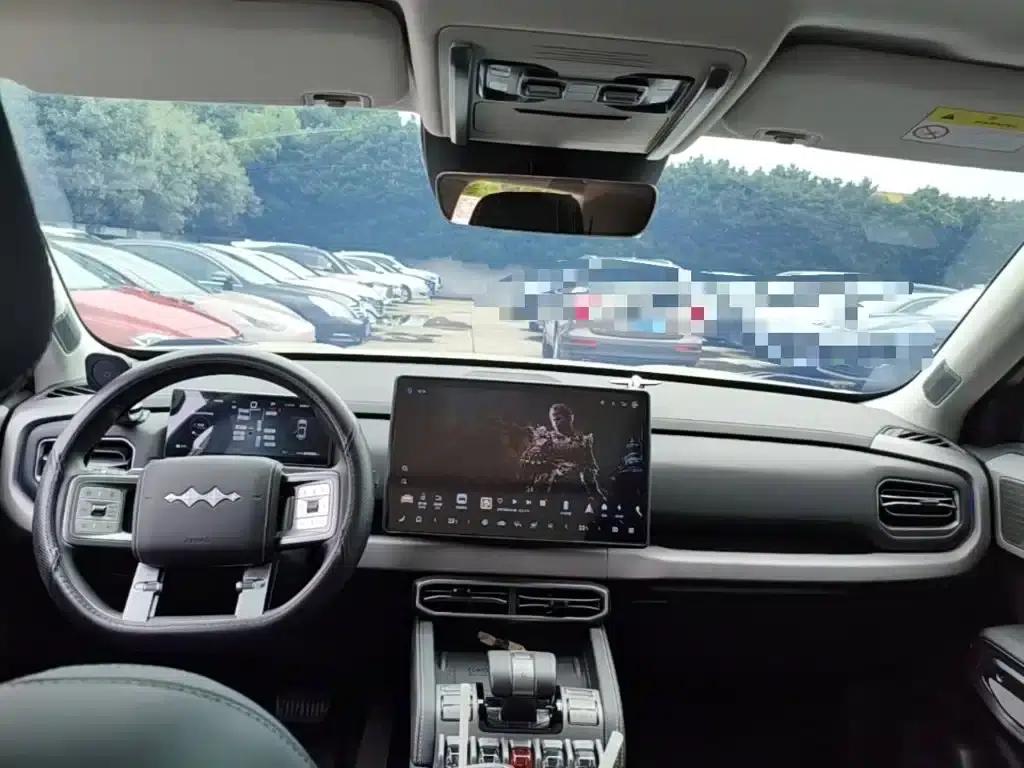 Titanium 3 2025 Model 501KM AWD Ultra Edition — миниатюра 10