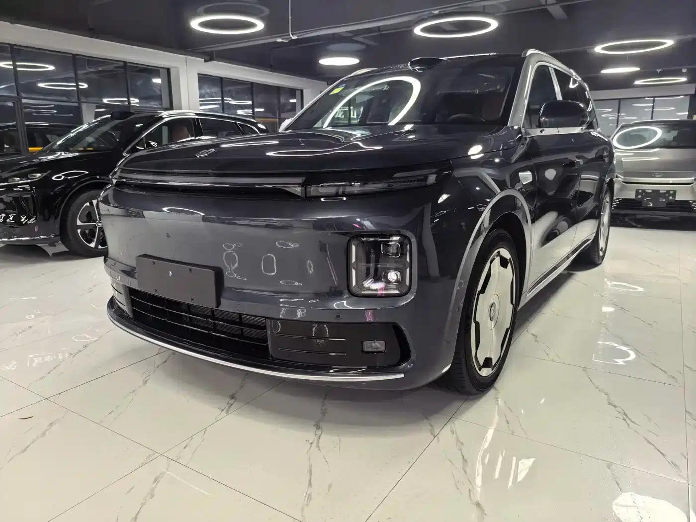 Leapmotor D19 2026 Range Extended 500 Smart Edition (7-seater) — миниатюра 1