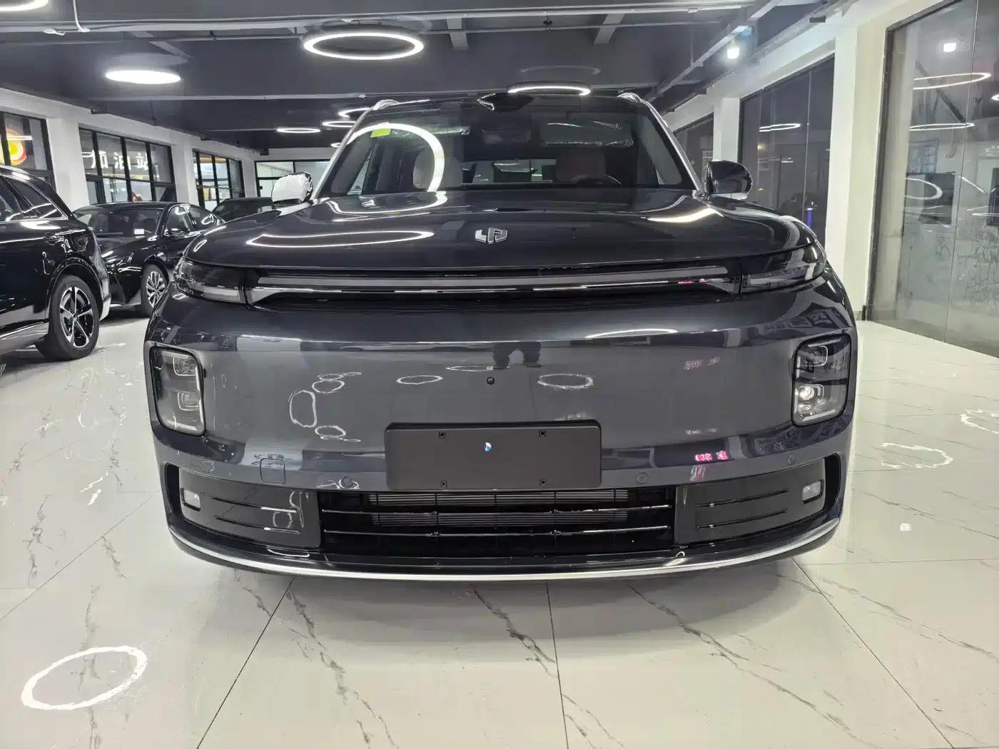 Leapmotor D19 2026 Range Extended 500 Smart Edition (7-seater) — миниатюра 2