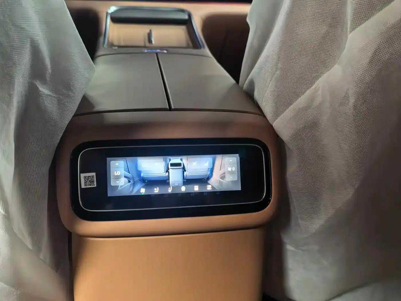Leapmotor D19 2026 Range Extended 500 Smart Edition (7-seater) — миниатюра 12