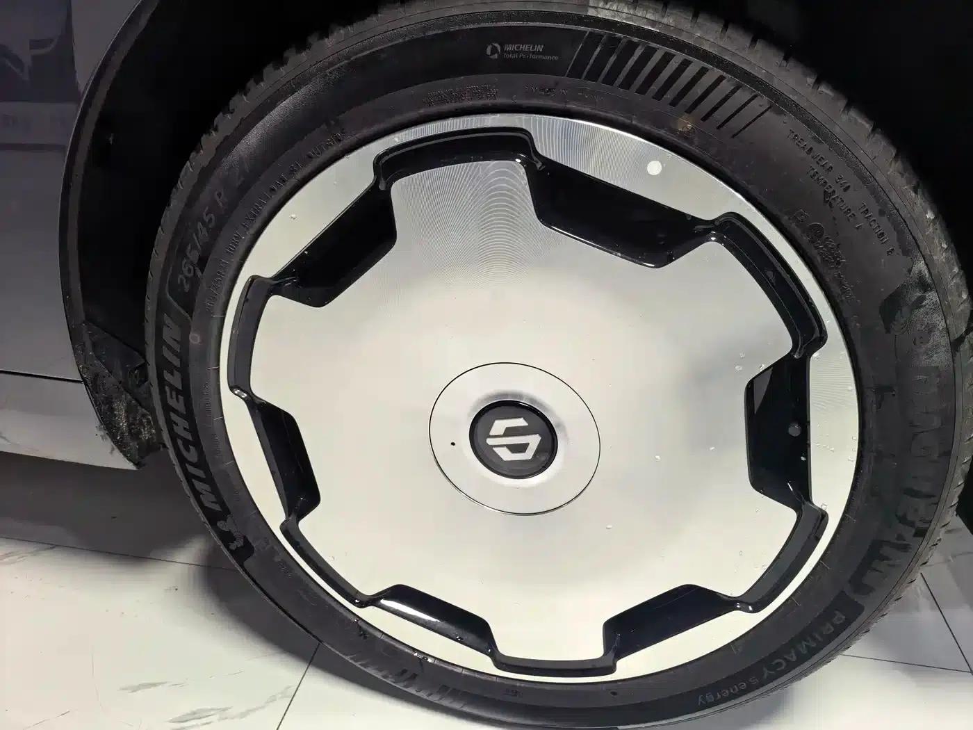 Leapmotor D19 2026 Range Extended 500 Smart Edition (7-seater) — миниатюра 16