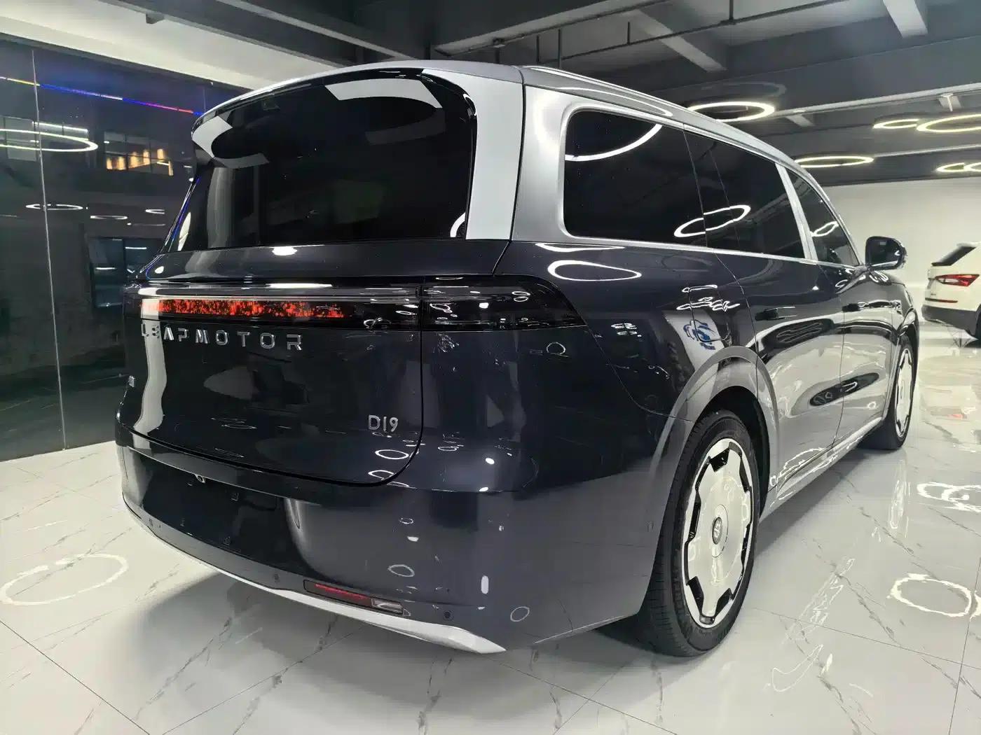 Leapmotor D19 2026 Range Extended 500 Smart Edition (7-seater) — миниатюра 4