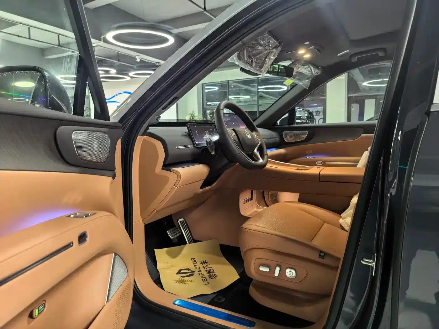 Leapmotor D19 2026 Range Extended 500 Smart Edition (7-seater) — миниатюра 7