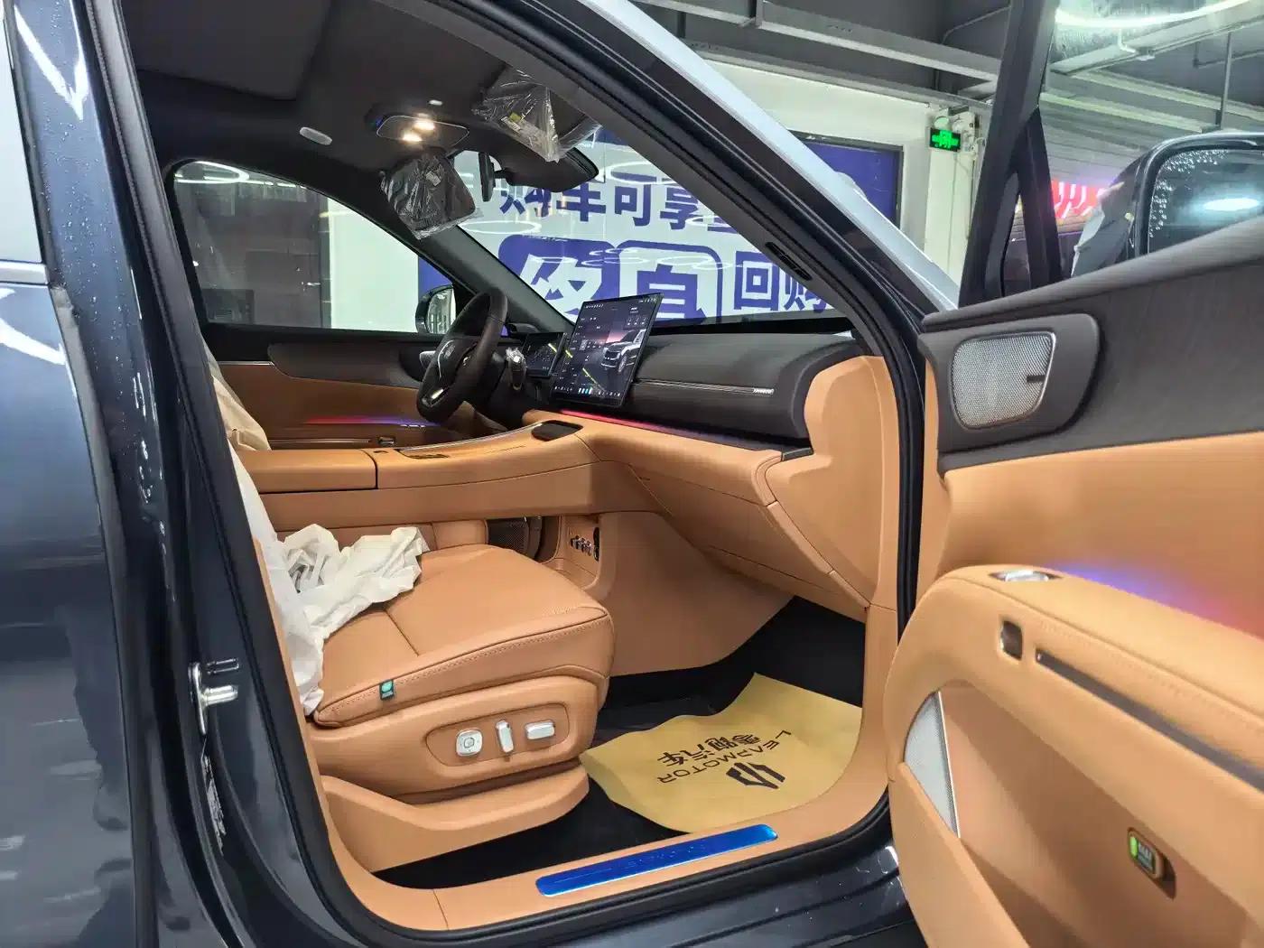 Leapmotor D19 2026 Range Extended 500 Smart Edition (7-seater) — миниатюра 8