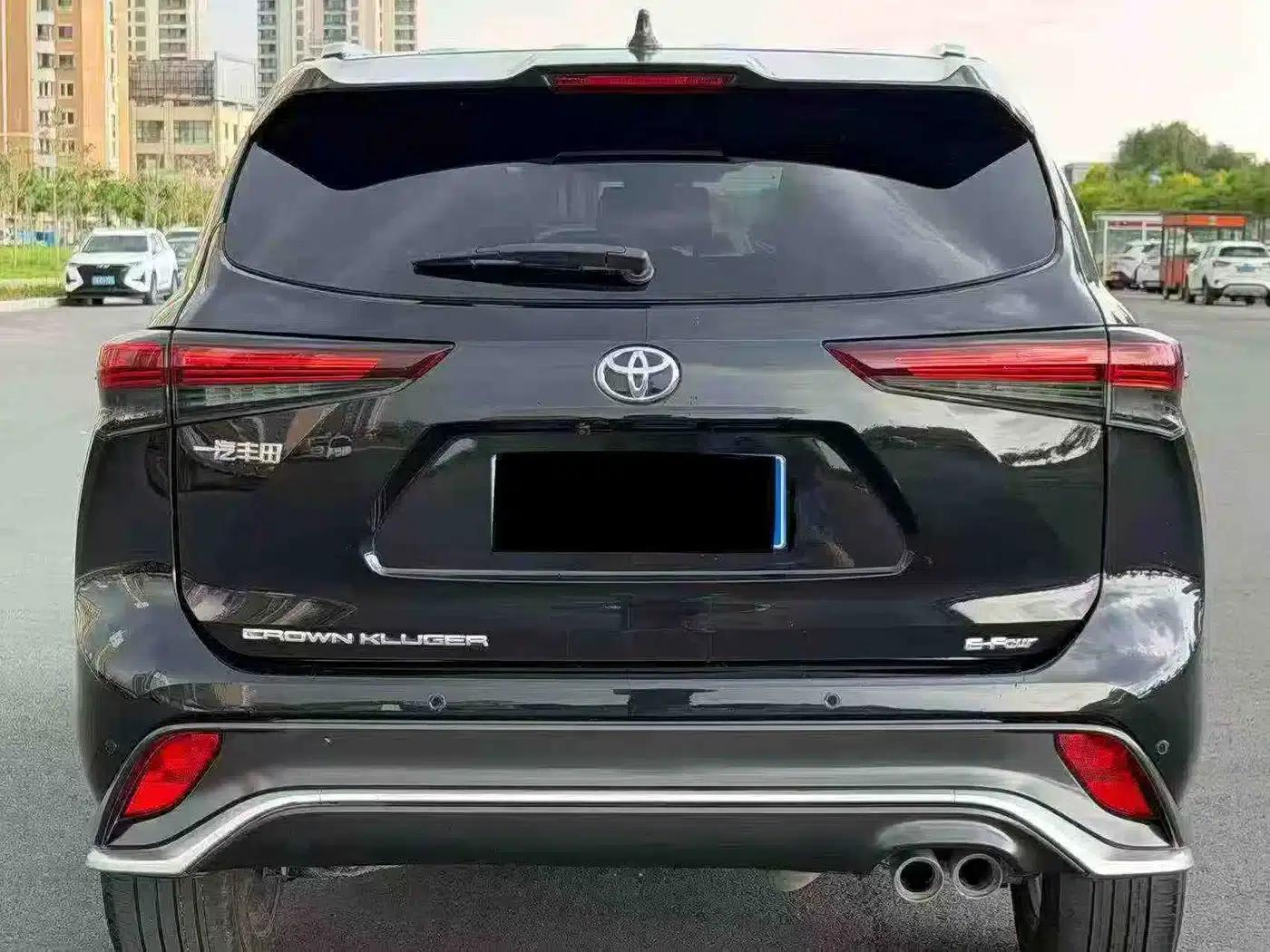 Crown Land Cruiser 2024 2.5L HEV 4WD Premium Edition — миниатюра 8