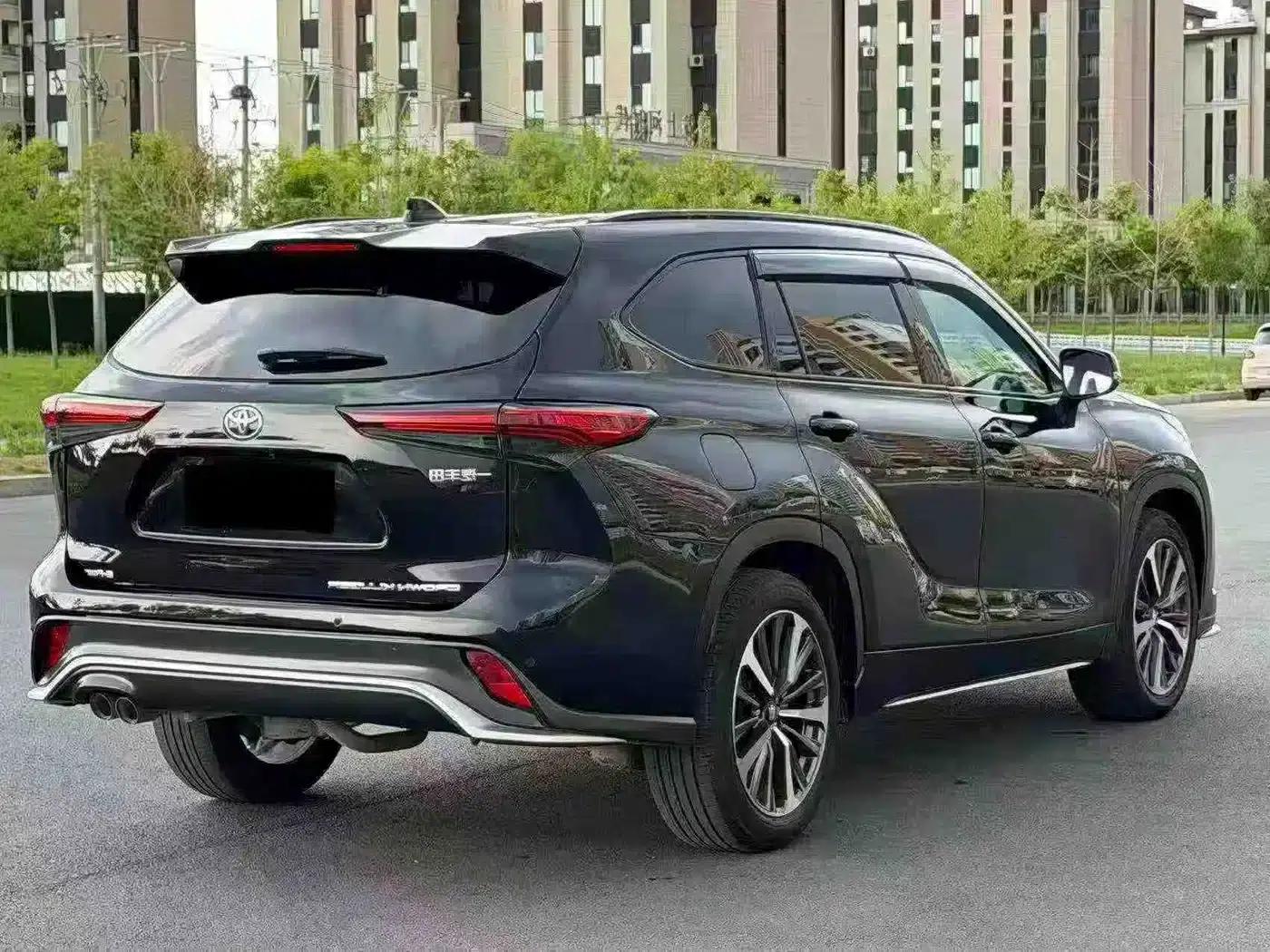 Crown Land Cruiser 2024 2.5L HEV 4WD Premium Edition — миниатюра 9
