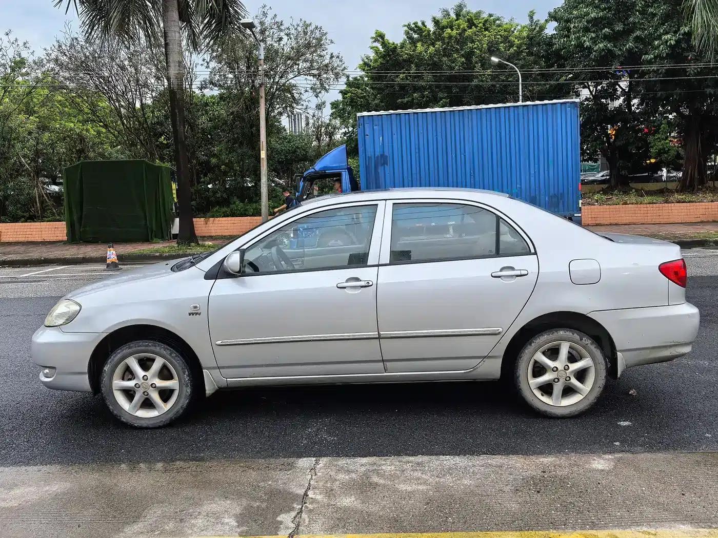Corolla 2009 1.6L Manual Special Edition — миниатюра 4