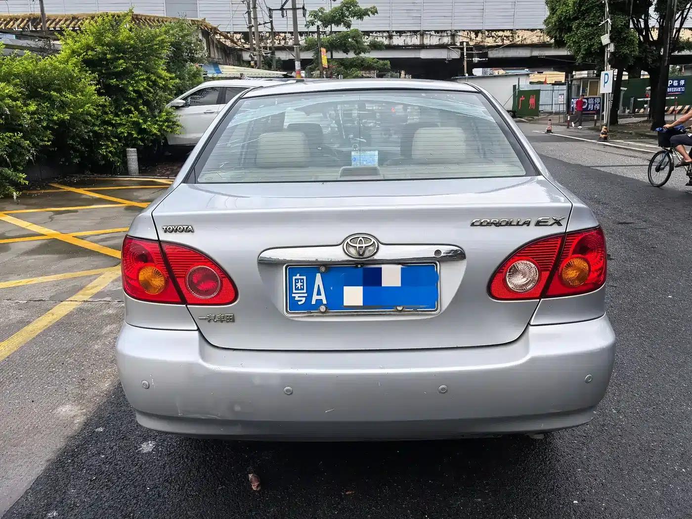 Corolla 2009 1.6L Manual Special Edition — миниатюра 6