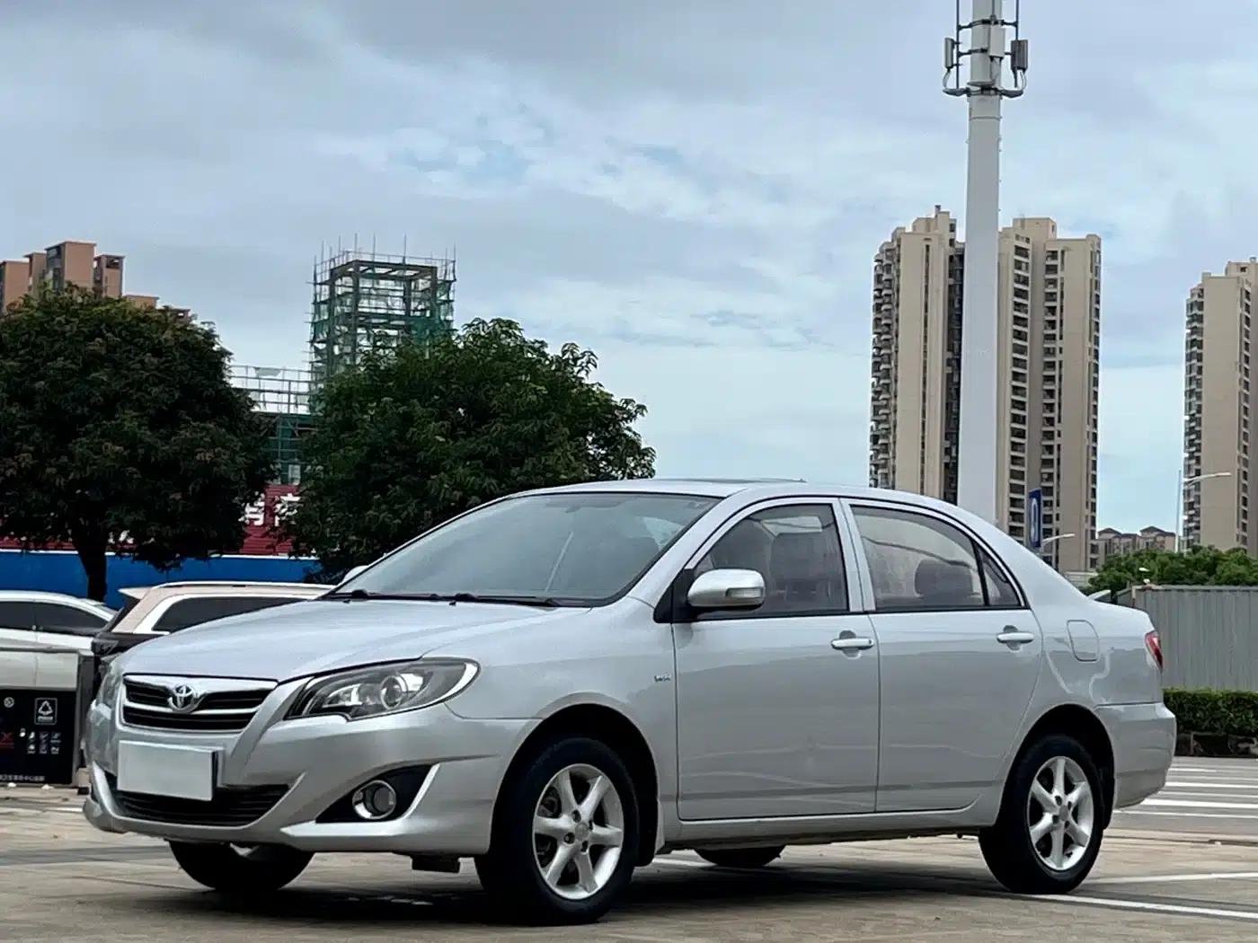 Corolla 2013 1.6L Automatic Premium Edition — миниатюра 1