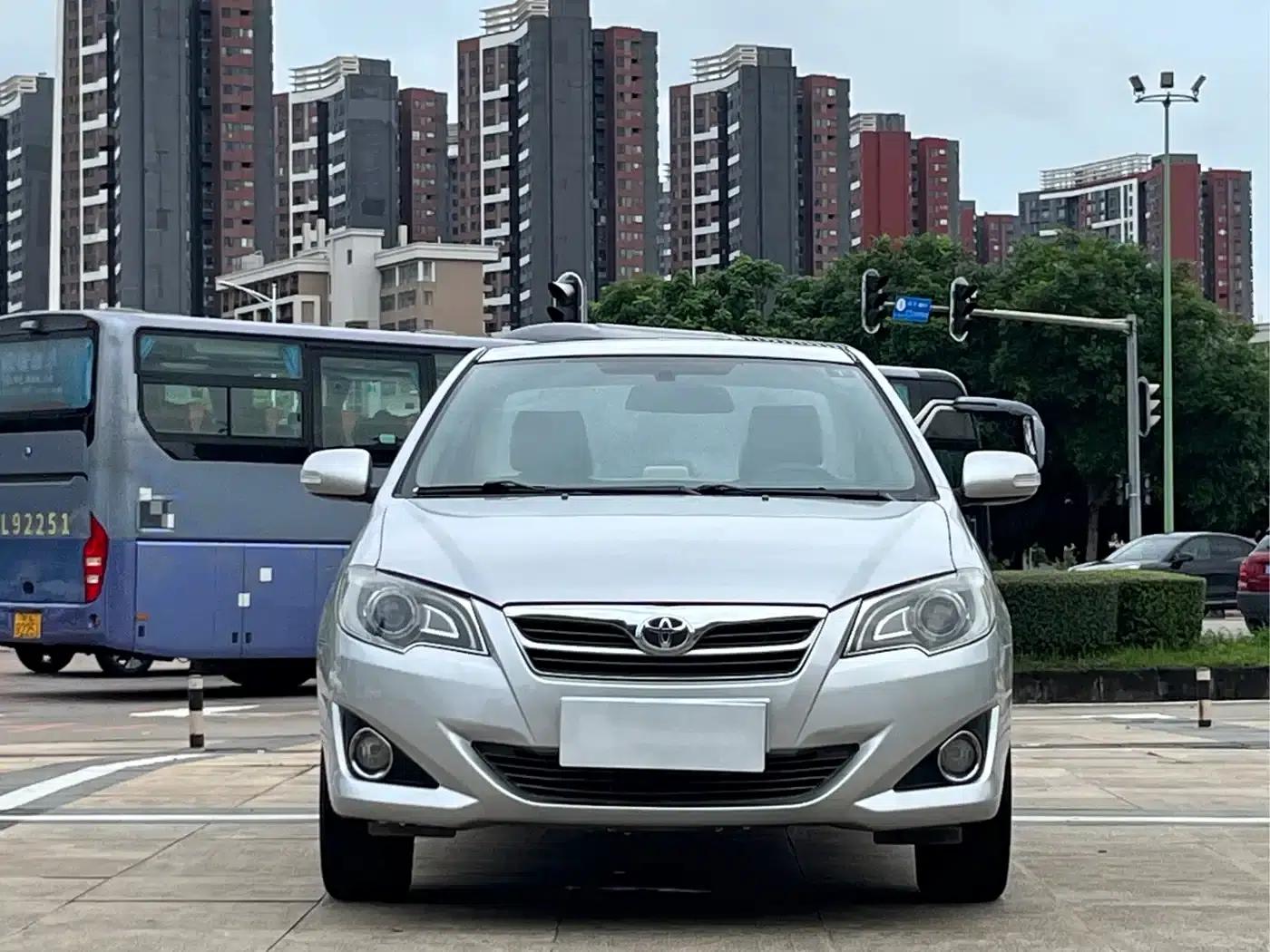 Corolla 2013 1.6L Automatic Premium Edition — миниатюра 2