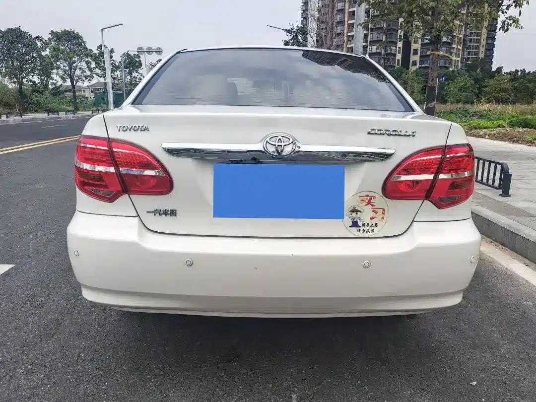 Corolla 2013 1.6L Automatic Premium Edition — миниатюра 5