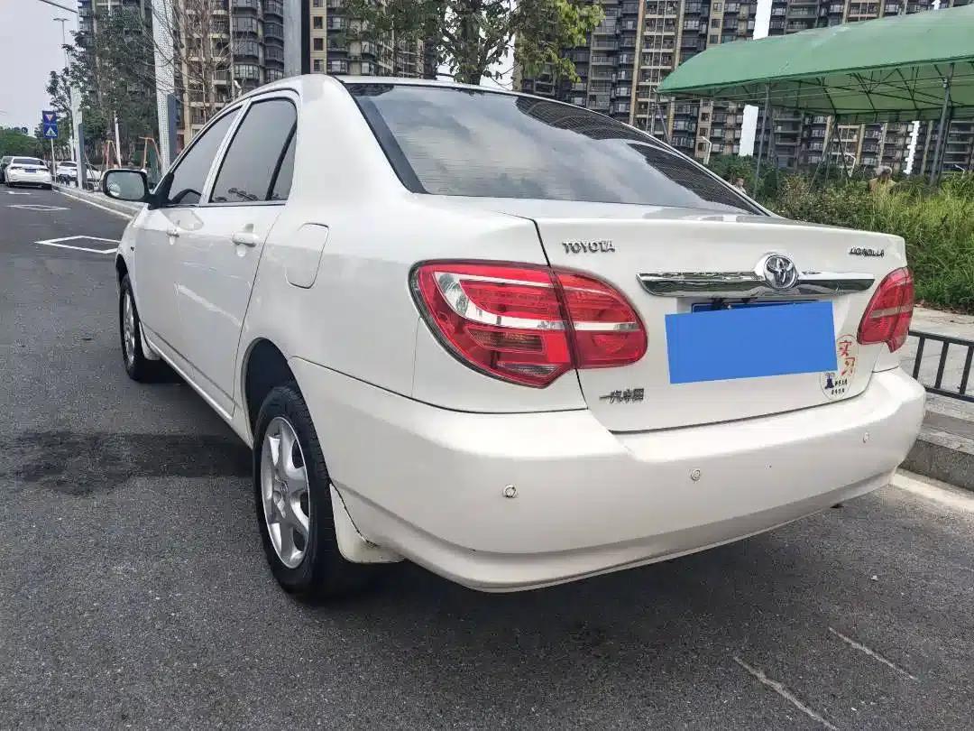 Corolla 2013 1.6L Automatic Premium Edition — миниатюра 6