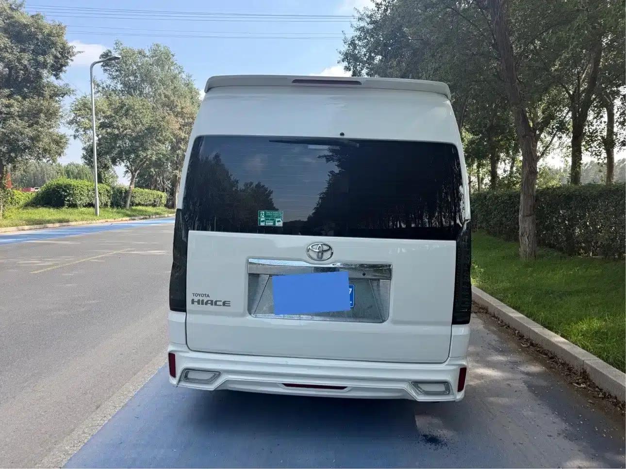 2023 HIACE 3.5L Automatic — миниатюра 5