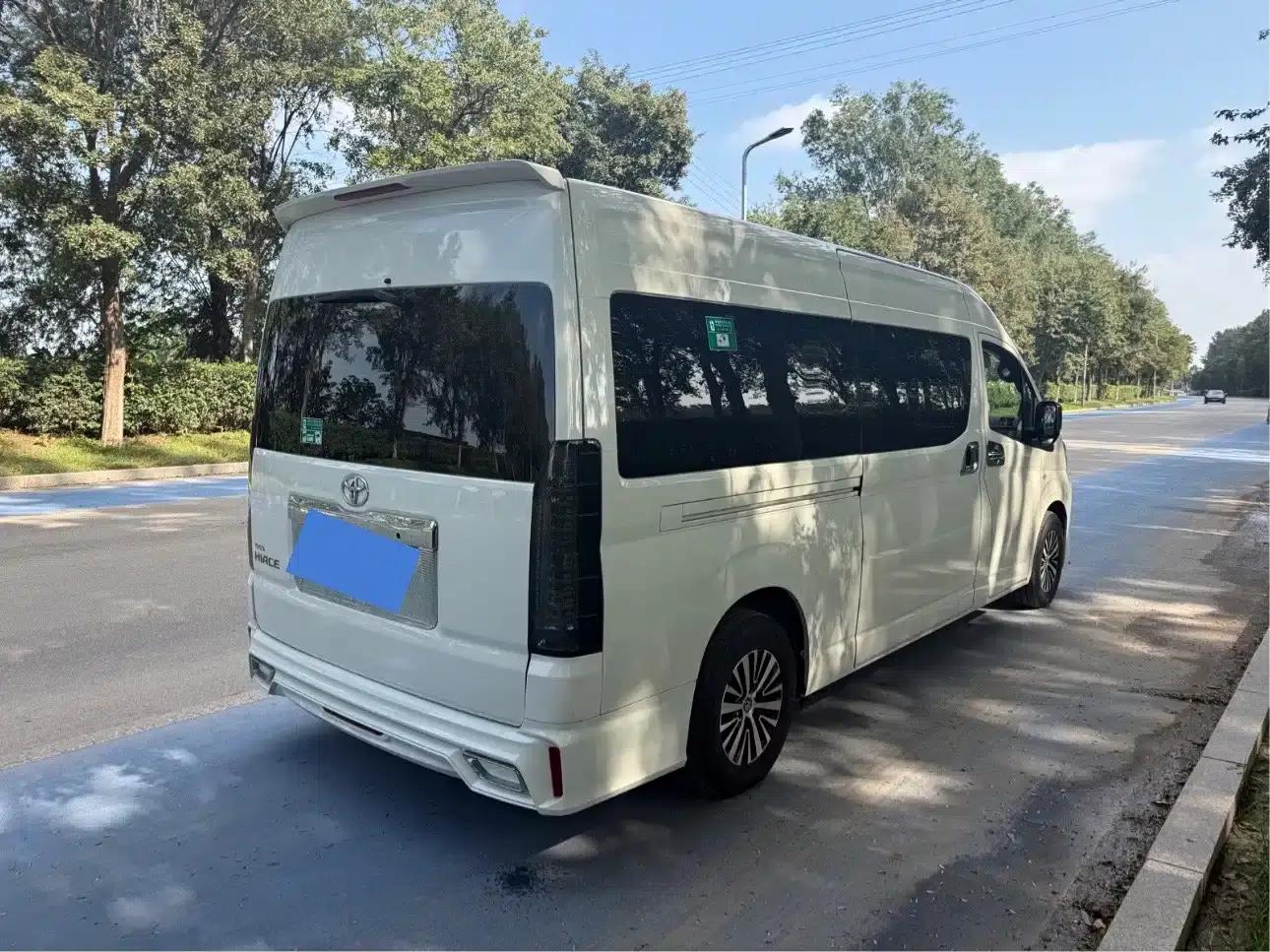 2023 HIACE 3.5L Automatic — миниатюра 6