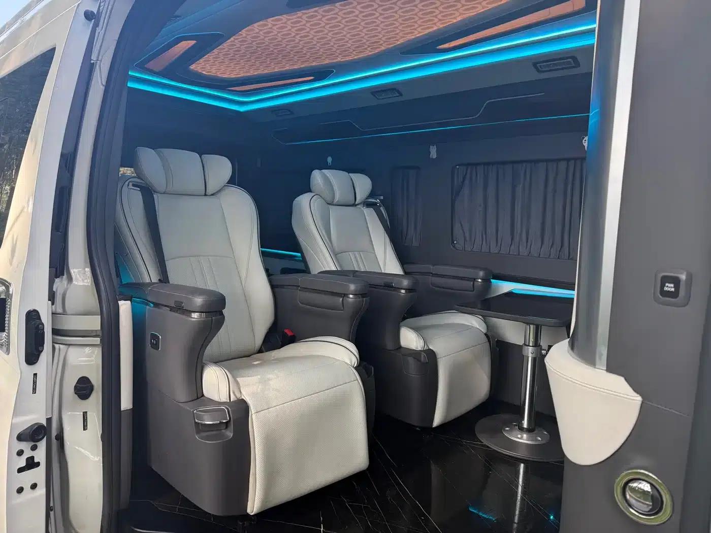 2023 HIACE 3.5L Automatic — миниатюра 9