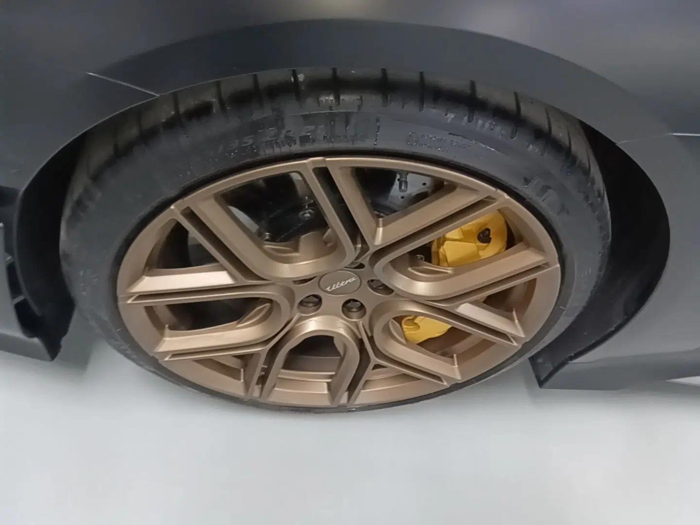 Xiaomi Auto SU7 Ultra 2025 Ultra Model — миниатюра 10