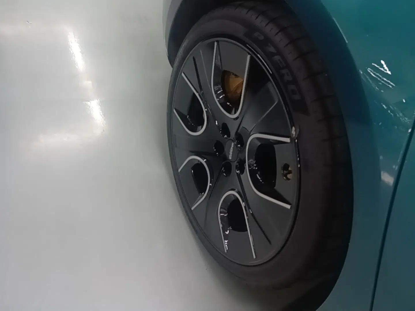 Xiaomi Auto SU7 Ultra 2025 Ultra Model — миниатюра 11