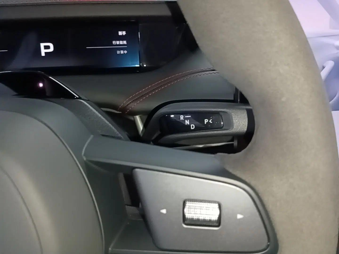 Xiaomi Auto SU7 Ultra 2025 Ultra Model — миниатюра 16