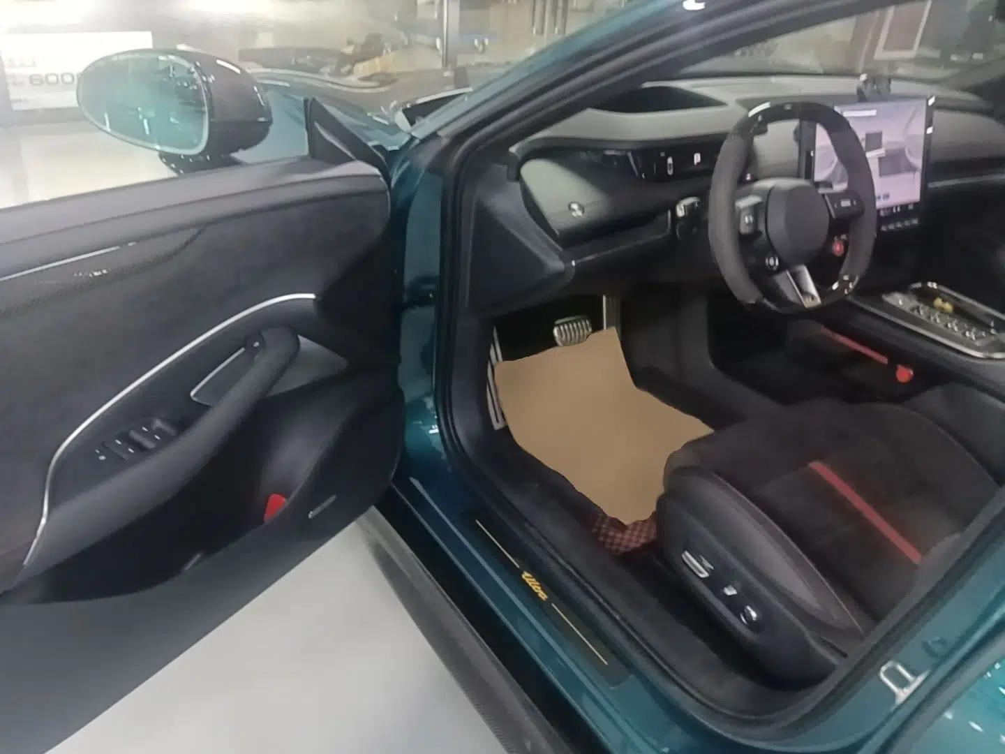 Xiaomi Auto SU7 Ultra 2025 Ultra Model — миниатюра 18