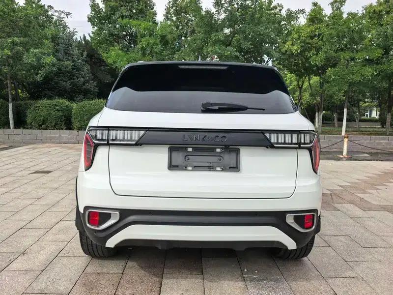Lynk & Co 01 2017 2.0T 2WD Pro Edition — миниатюра 5