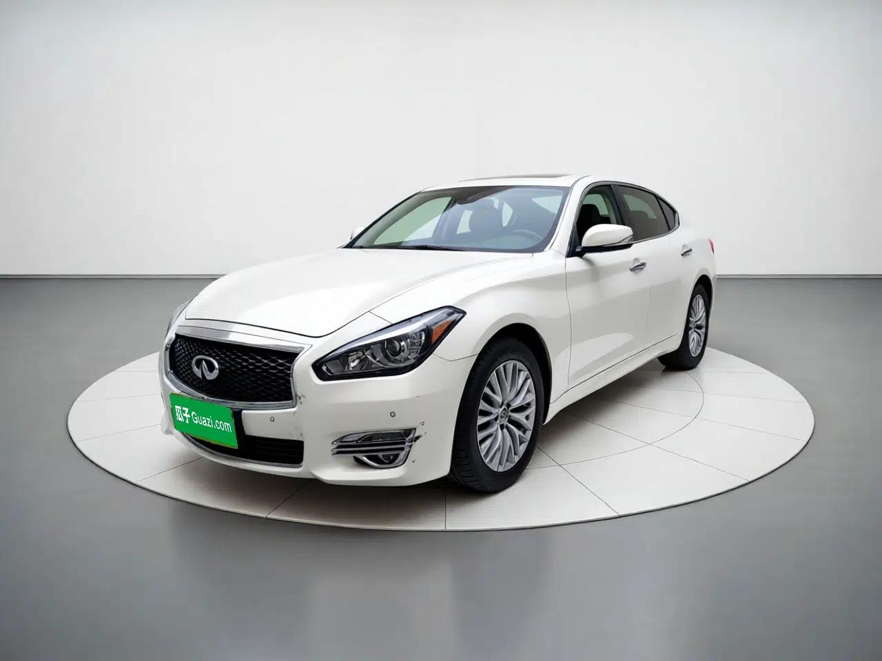 Infiniti Q70 2015 Q70L 2.5L Enjoyment Edition — миниатюра 1