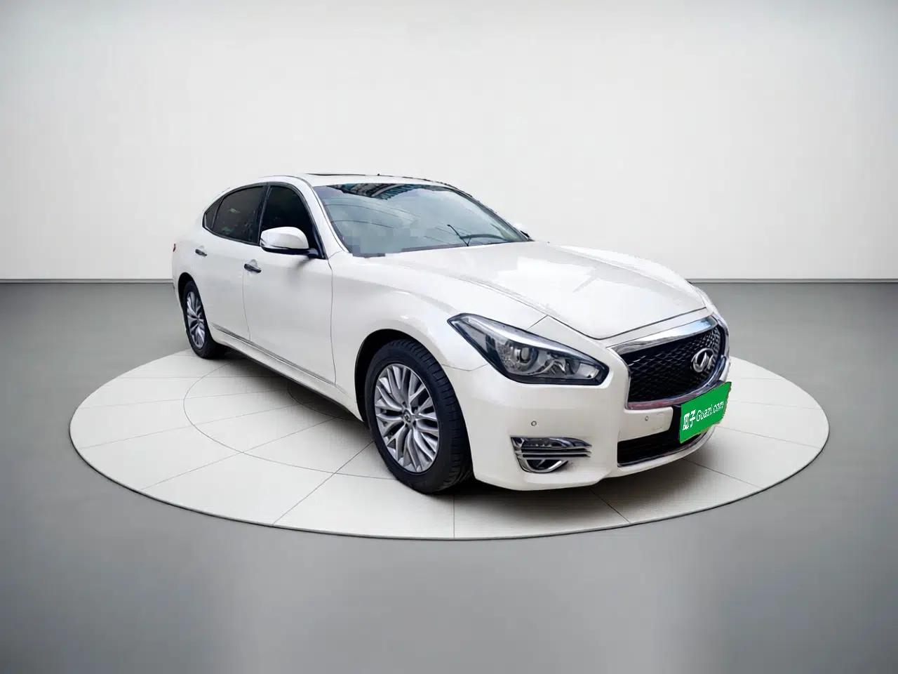 Infiniti Q70 2015 Q70L 2.5L Enjoyment Edition — миниатюра 2