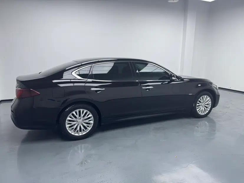 Infiniti Q70 2019 Q70L 2.0T Elite Plus Version — миниатюра 18
