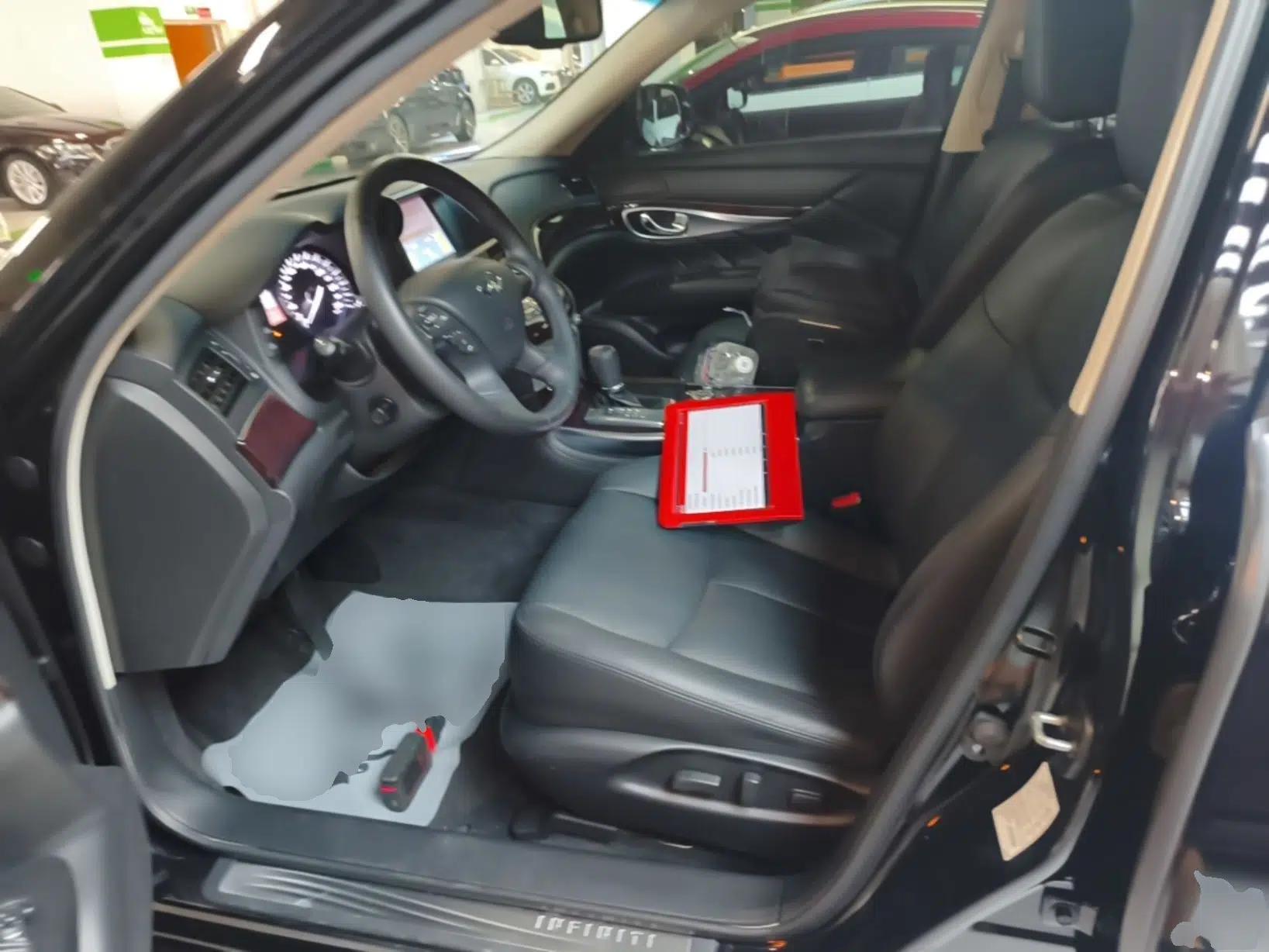 Infiniti Q70 2019 Q70L 2.0T Elite Plus Version — миниатюра 24