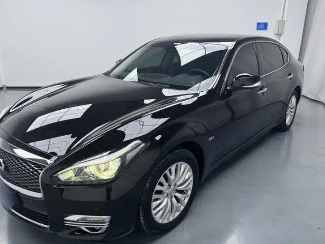 Infiniti Q70 2019 Q70L 2.0T Elite Plus Version