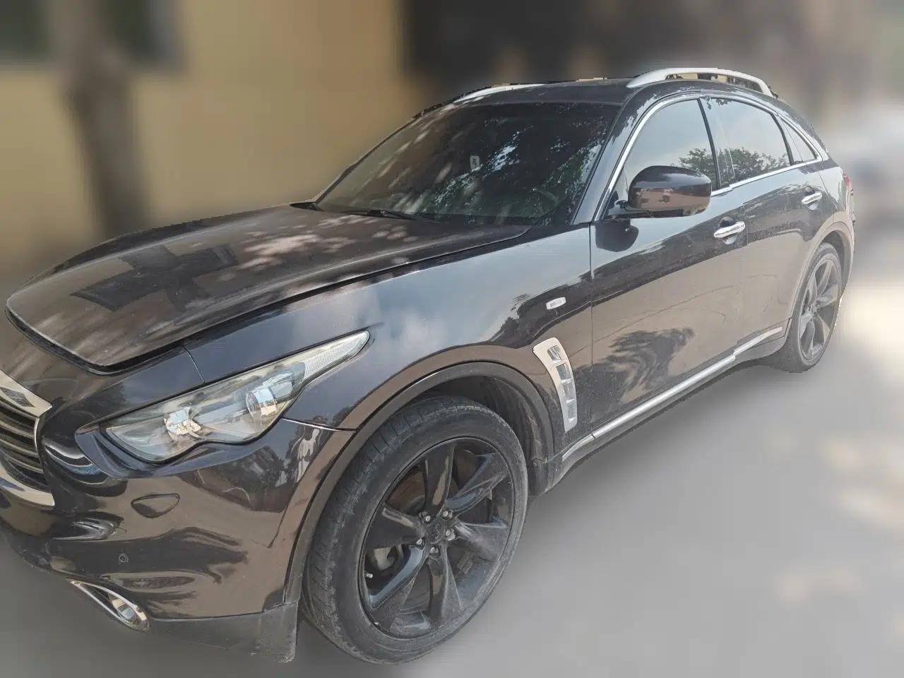 Infiniti QX70 2013 3.7L Standard Edition — миниатюра 1
