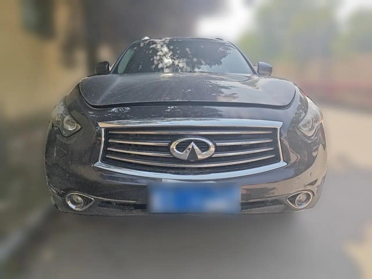 Infiniti QX70 2013 3.7L Standard Edition — миниатюра 2