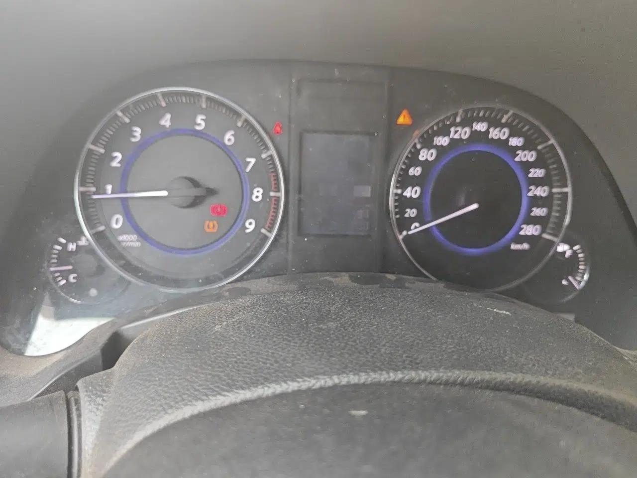 Infiniti QX70 2013 3.7L Standard Edition — миниатюра 12