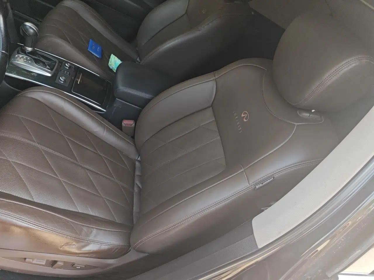 Infiniti QX70 2013 3.7L Standard Edition — миниатюра 16
